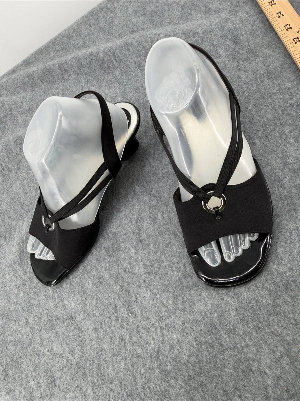 Life Stride soft system black stretchy strappy black kitten heel shoes size 8W